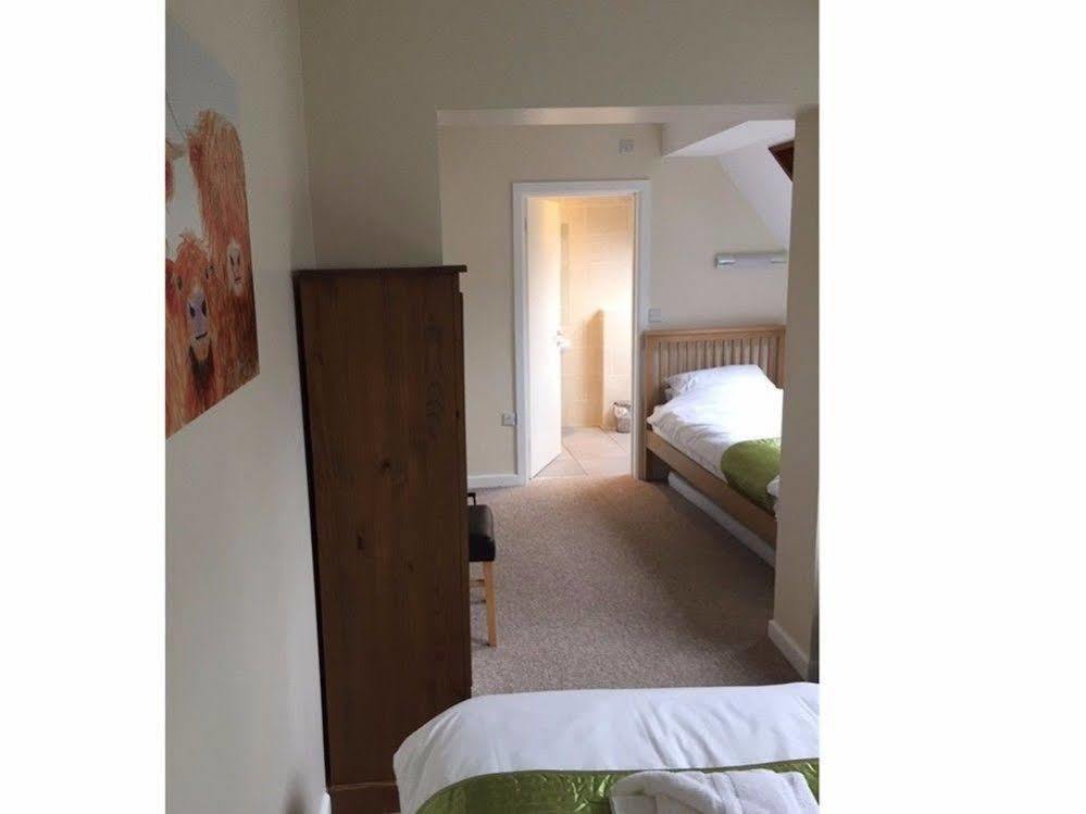 Neuadd Henllan Lodge Билт-Уэлс Экстерьер фото