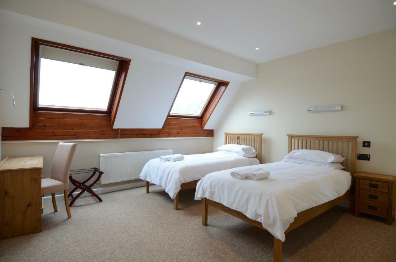 Neuadd Henllan Lodge Билт-Уэлс Экстерьер фото